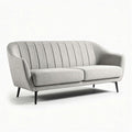 Lichtgrijze bank van polyester met afmetingen 190 x 85 x 80cm