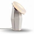 Tafellamp van beton met een ronde glazen lampenkap 30 x 25 x 40cm